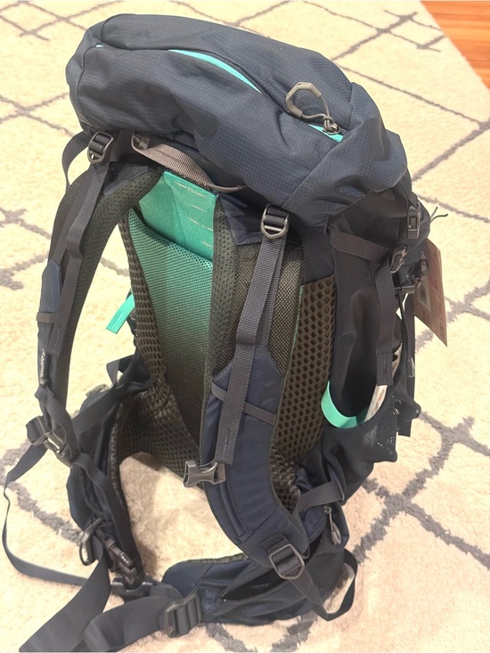 NWT Gregory Amber 34L Backpack Women Men Ajustable Hiking Camping Pack Navy